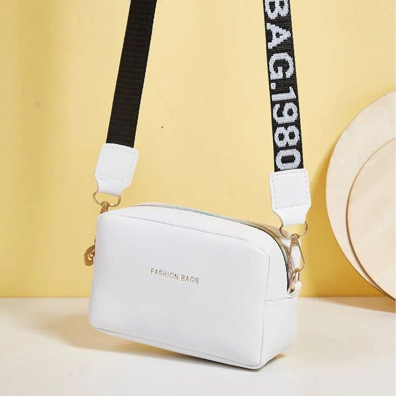 Günstige Bauchtasche aus schwarzem Leder für Damen mit Schulterriemen