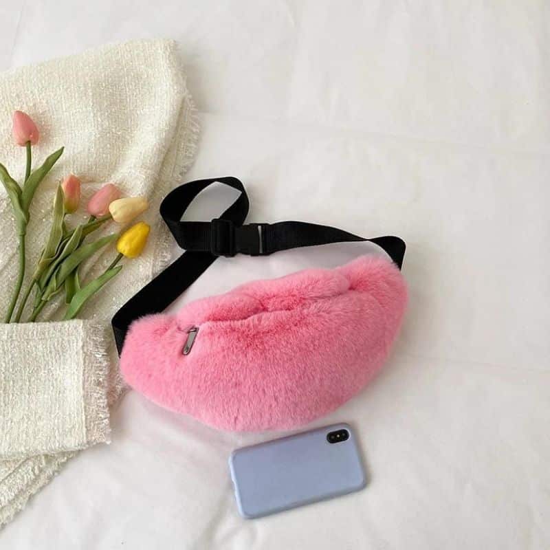 Bauchtasche aus Fell – Bild 2