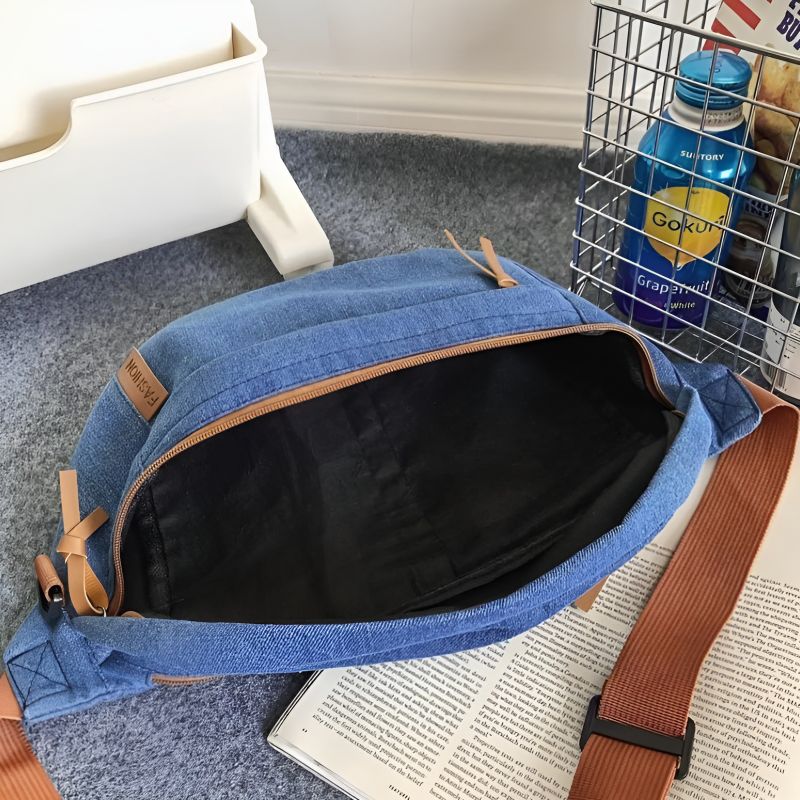 Bauchtasche aus Jeans getragen mit Innenansicht
