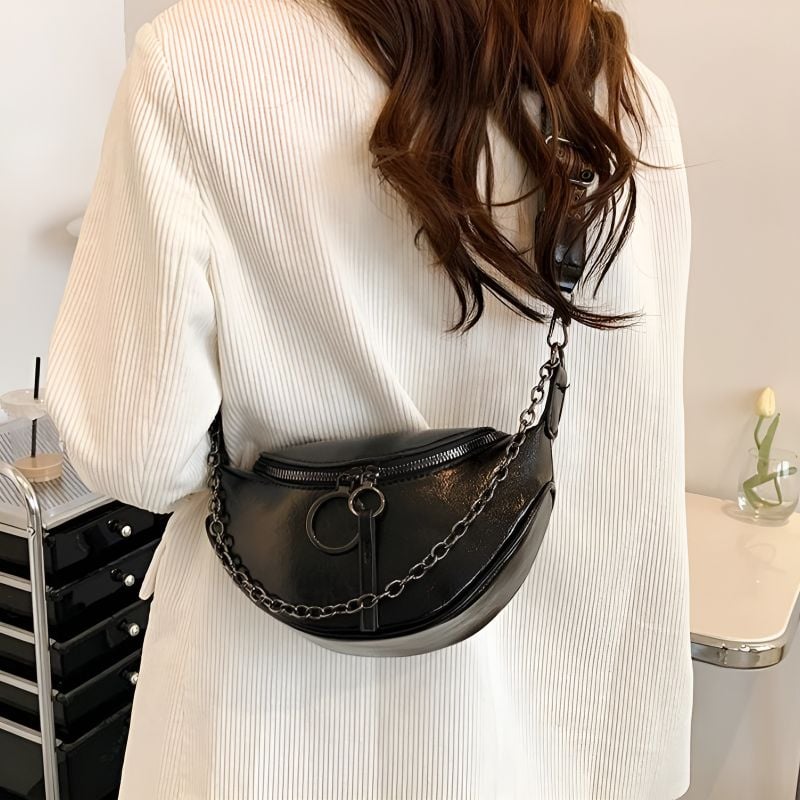 Trendige XXL-Bauchtasche aus Leder für Damen mit Schulterriemen auf dem Rücken