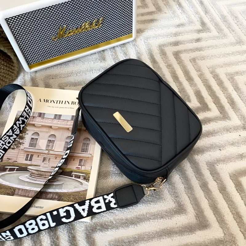 Kleine Bauchtasche für Damen aus Leder<br>