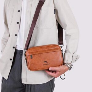 sac banane bandoulière homme en cuir photo