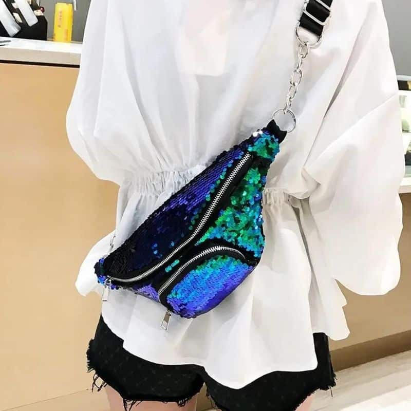 Blaue Pailletten-Bauchtasche Design