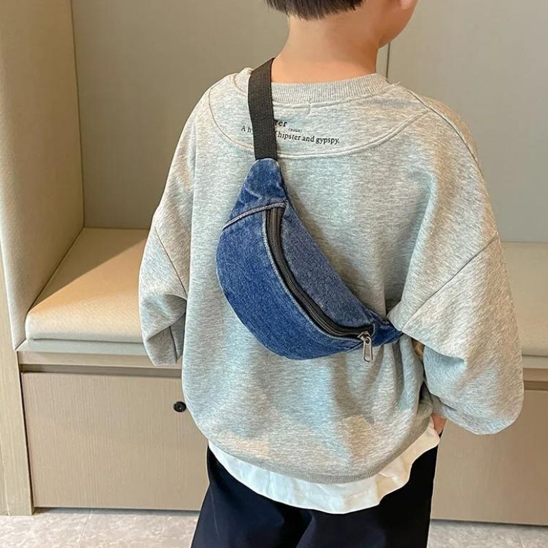 Hübsche blaue Bauchtasche für Kinder