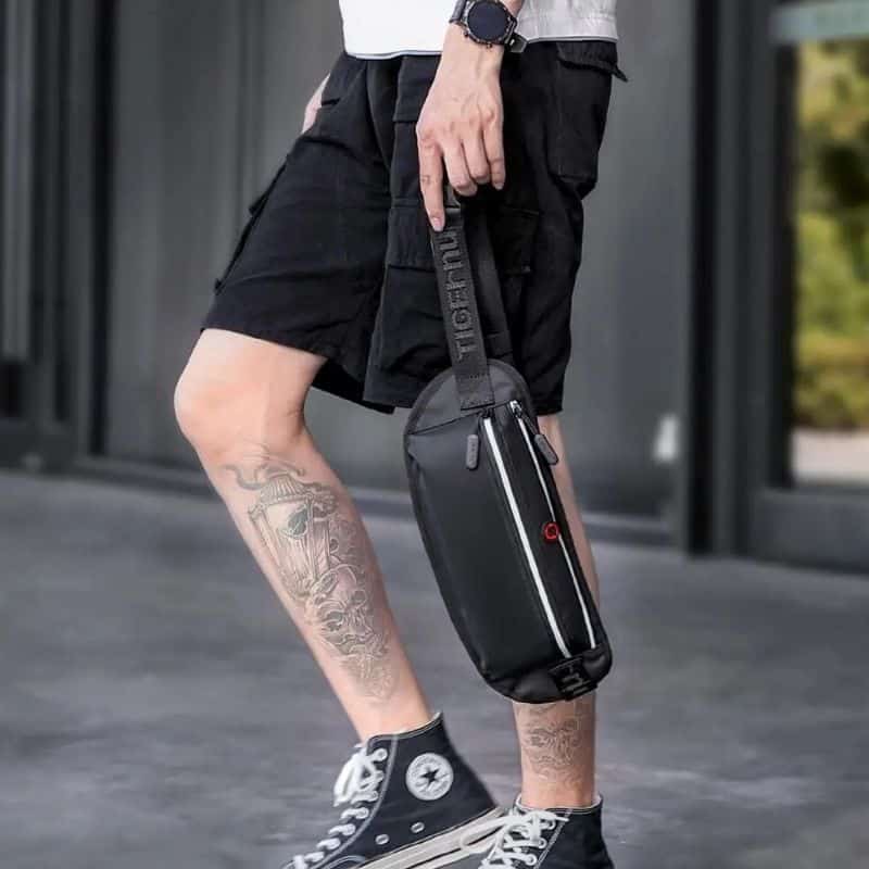 Ästhetische Bauchtasche für Herren mit drei Taschen aus Nylon