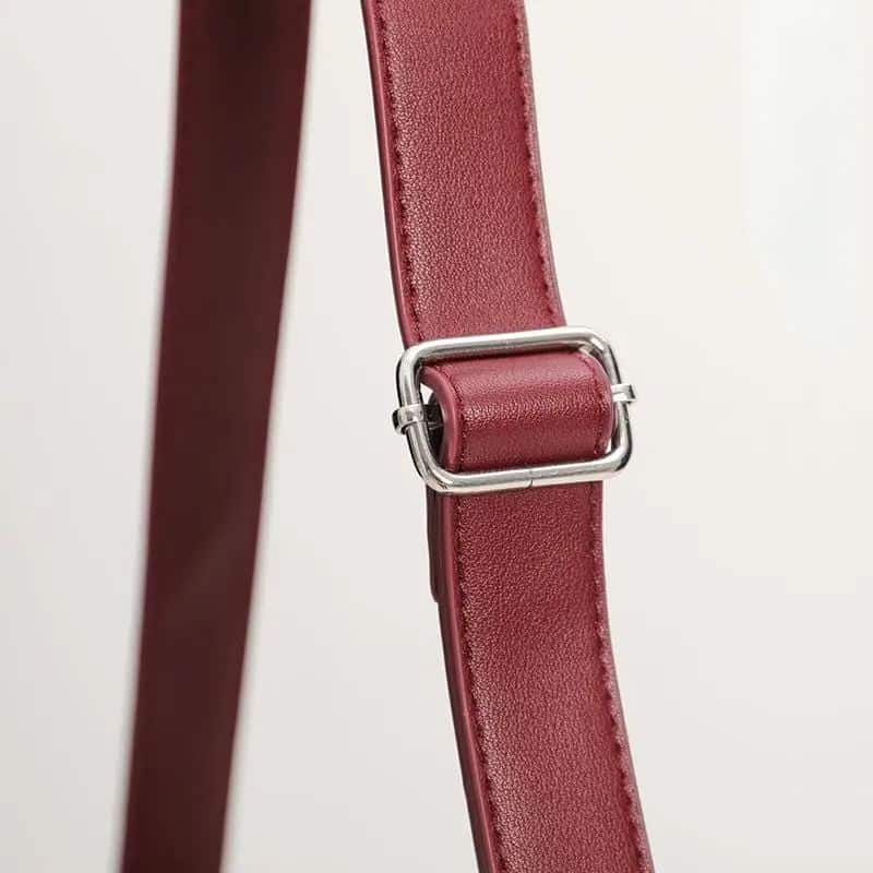 Italienische Bauchtasche schick Bordeaux Schnalle